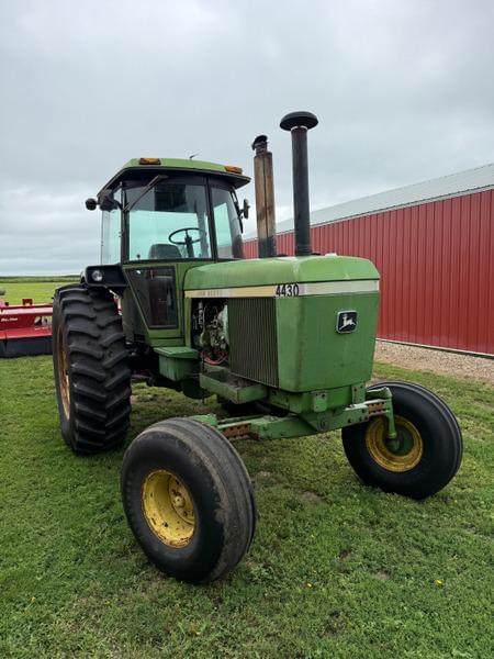 Image of John Deere 4430 equipment image 2