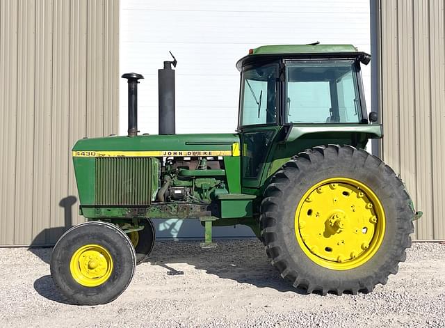 Image of John Deere 4430 equipment image 3