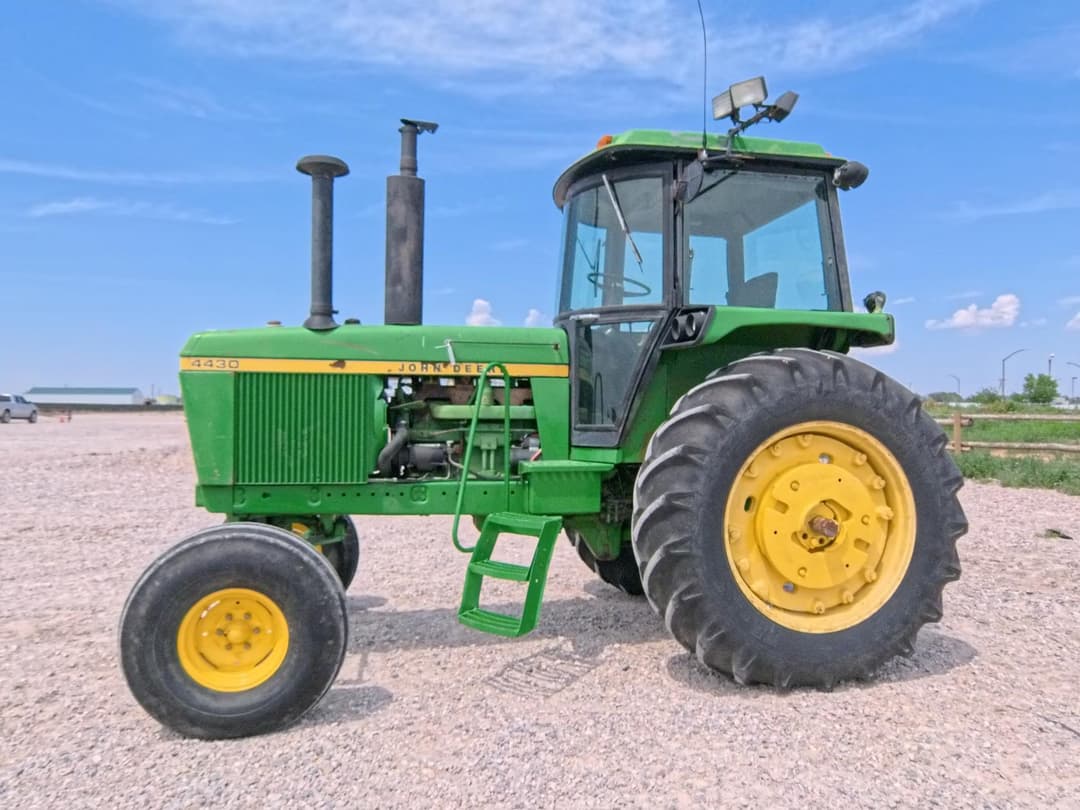 Image of John Deere 4430 Primary image