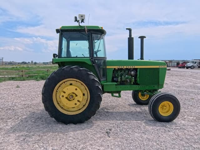 Image of John Deere 4430 equipment image 4