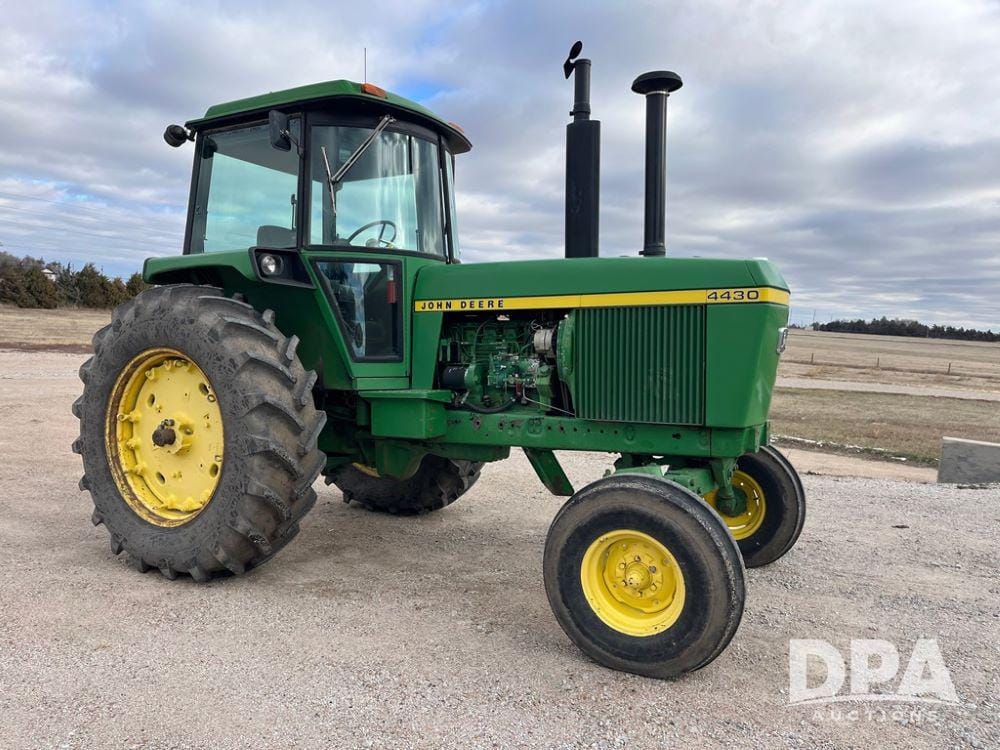 Main image John Deere 4430