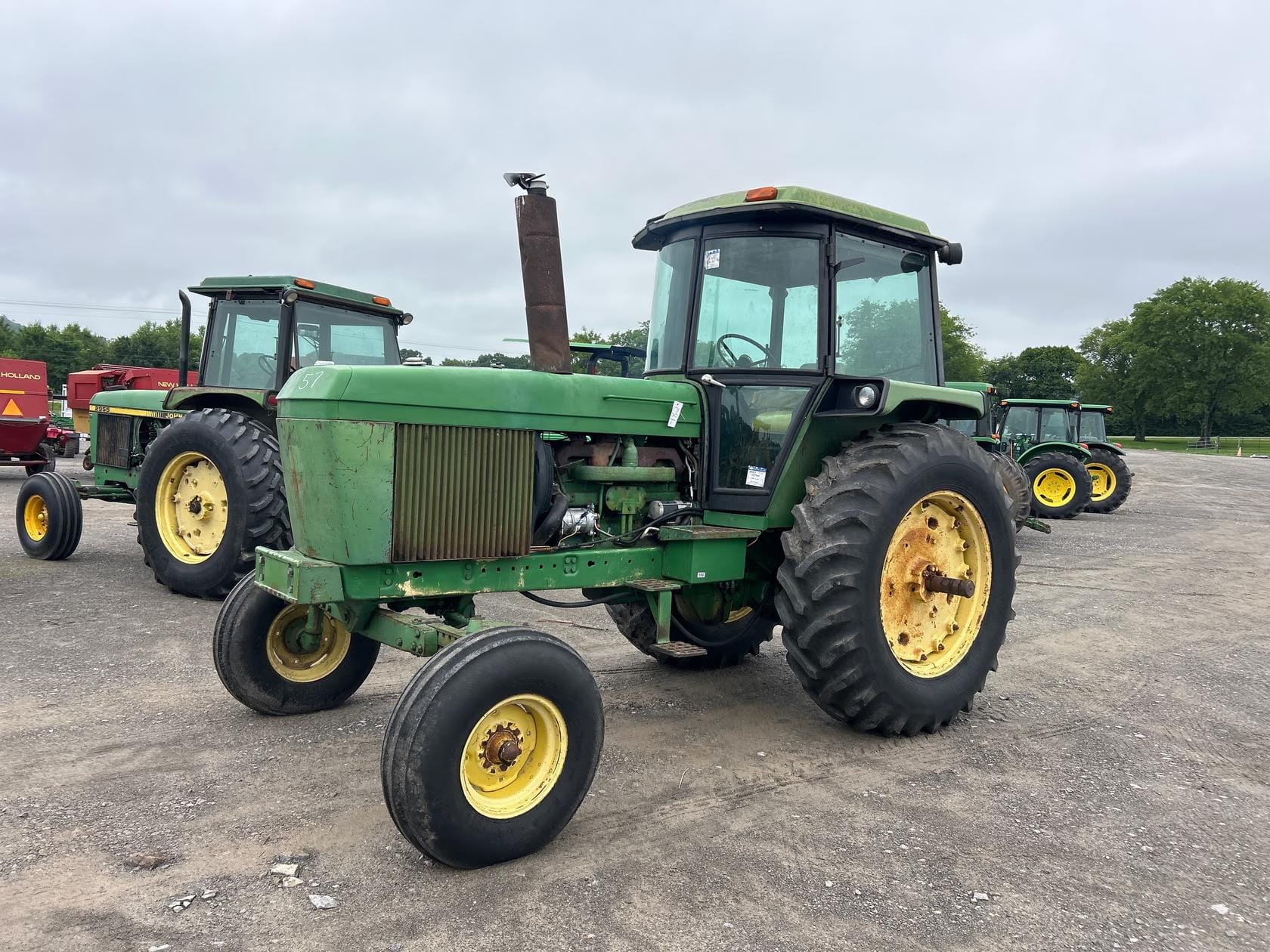 John Deere 4430 Equipment Image0