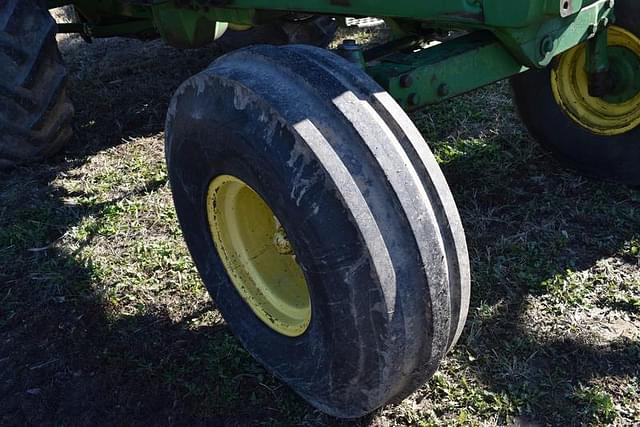 Image of John Deere 4430 equipment image 4