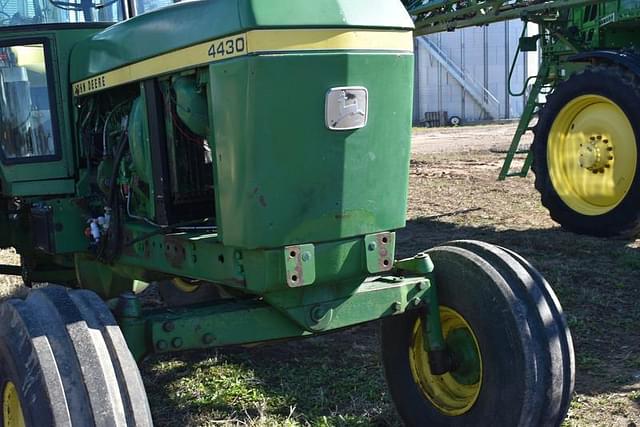 Image of John Deere 4430 equipment image 3