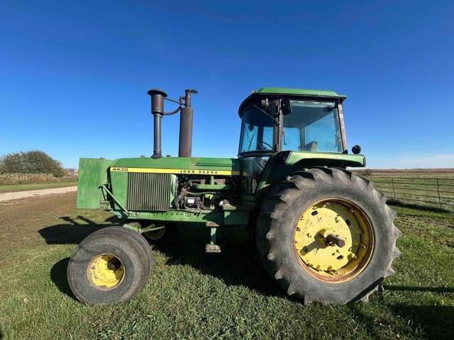 Image of John Deere 4430 equipment image 1