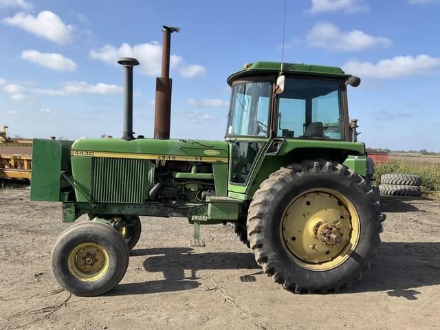 Image of John Deere 4430 equipment image 1