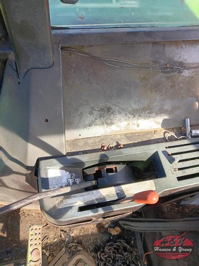 Image of John Deere 4430 equipment image 4
