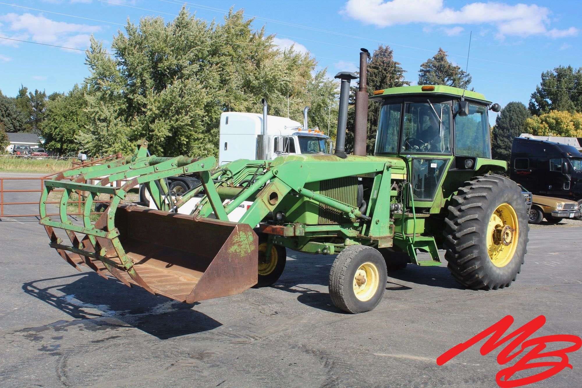 John Deere 4430 Equipment Image0