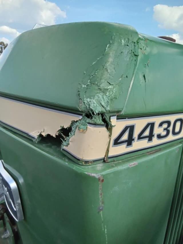 Image of John Deere 4430H equipment image 4