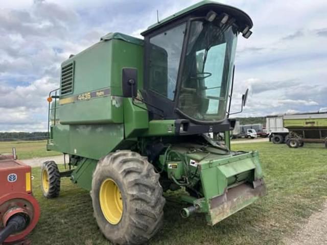 Image of John Deere 4435 equipment image 1