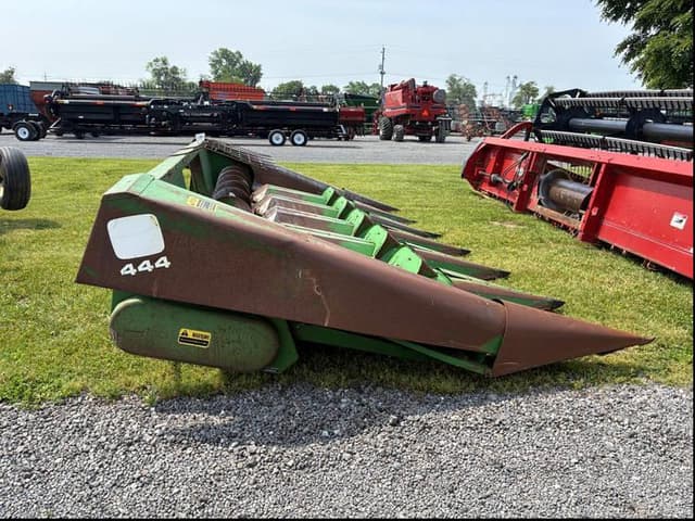 Image of John Deere 444 equipment image 2