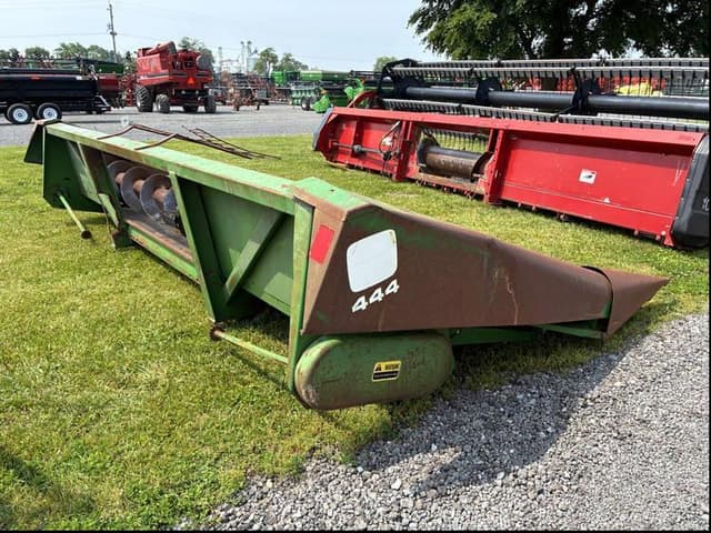 Image of John Deere 444 equipment image 1