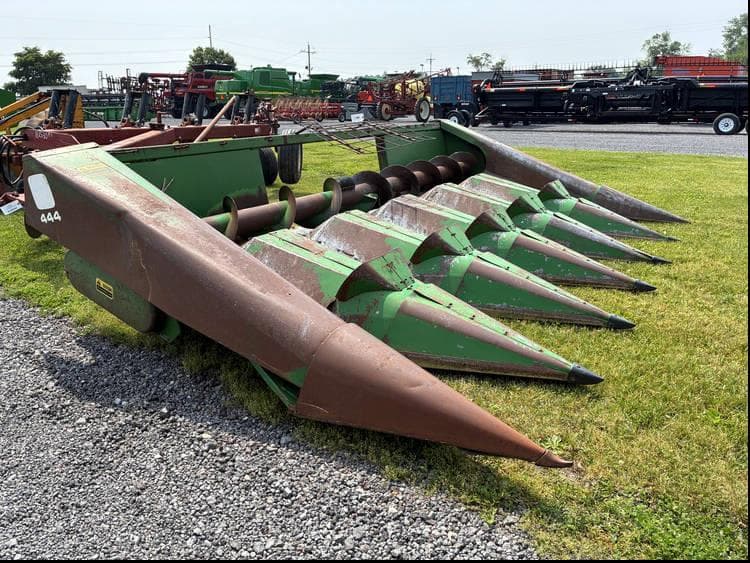 Image of John Deere 444 Primary image