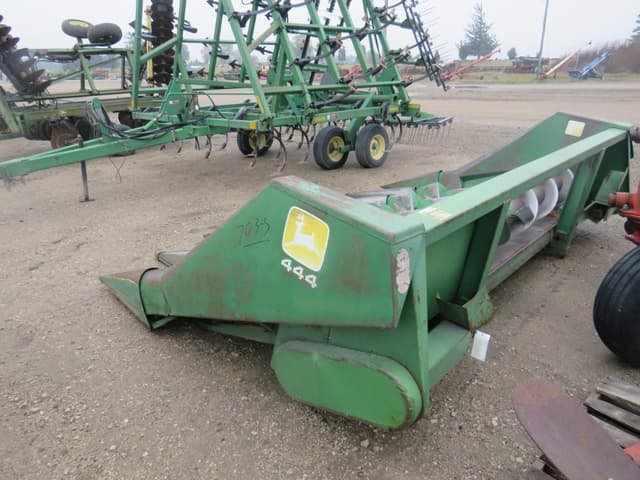 Image of John Deere 444 equipment image 4