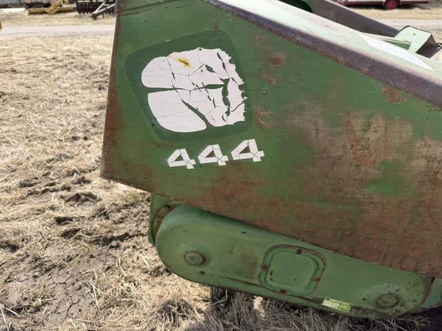 Image of John Deere 444 equipment image 1