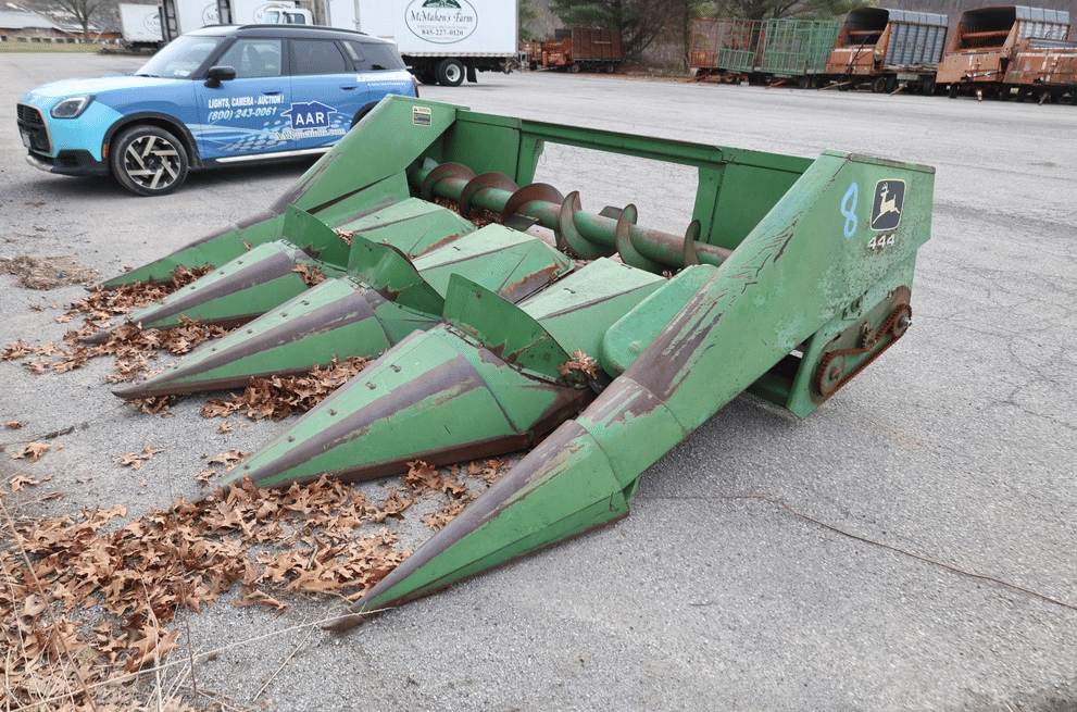 Image of John Deere 444 Primary image