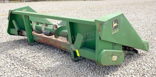 Image of John Deere 444 equipment image 4