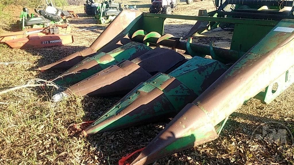 Image of John Deere 444 Primary image