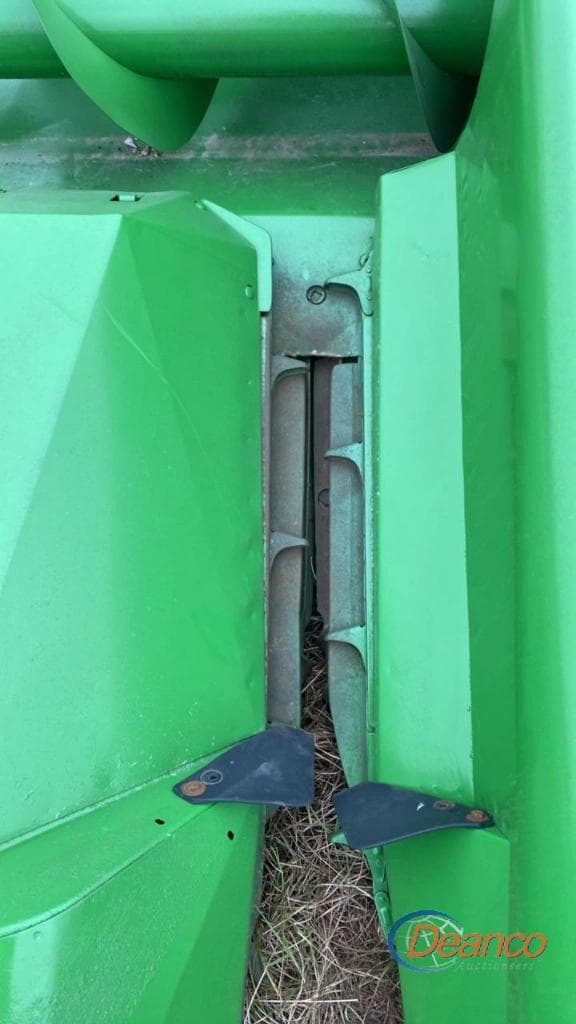 Image of John Deere 444 equipment image 1