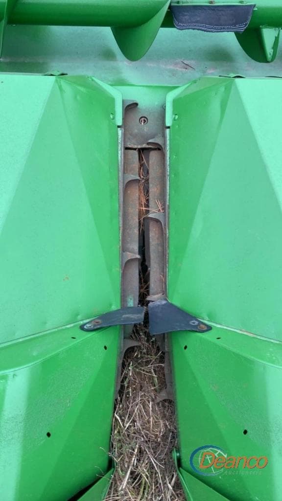 Image of John Deere 444 equipment image 3