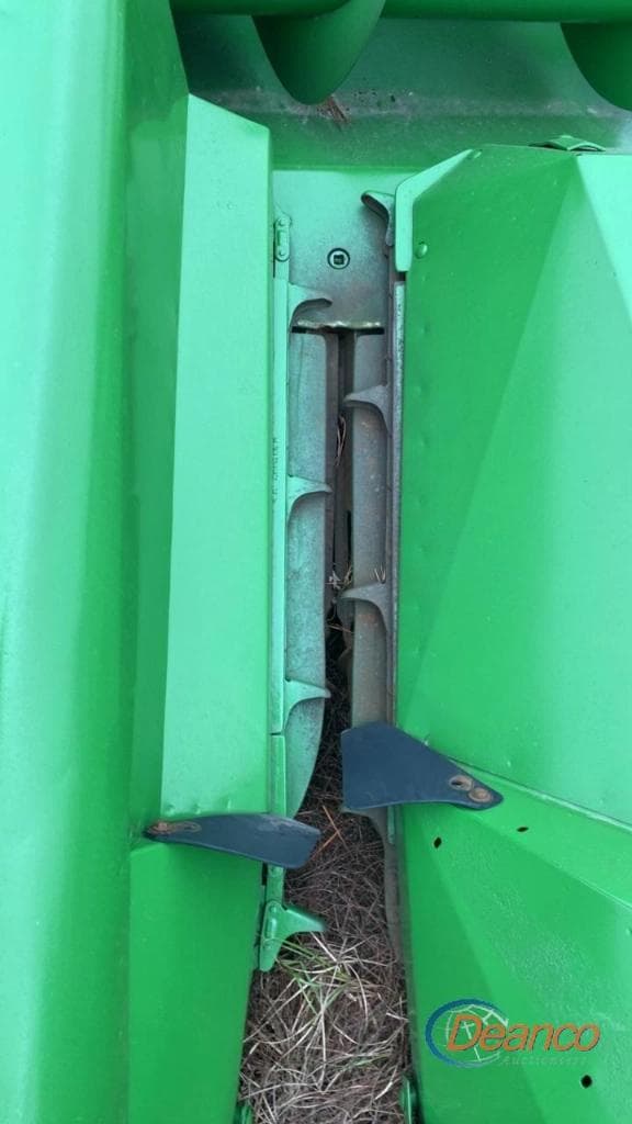 Image of John Deere 444 equipment image 4