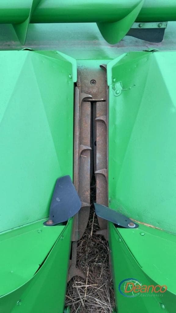 Image of John Deere 444 equipment image 3