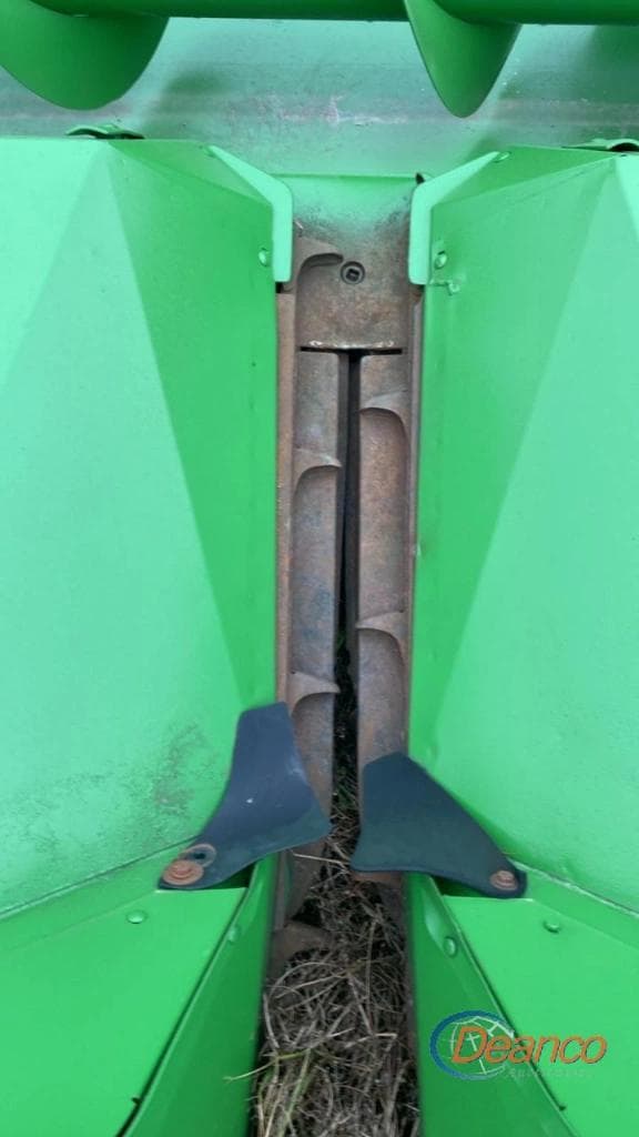 Image of John Deere 444 equipment image 2