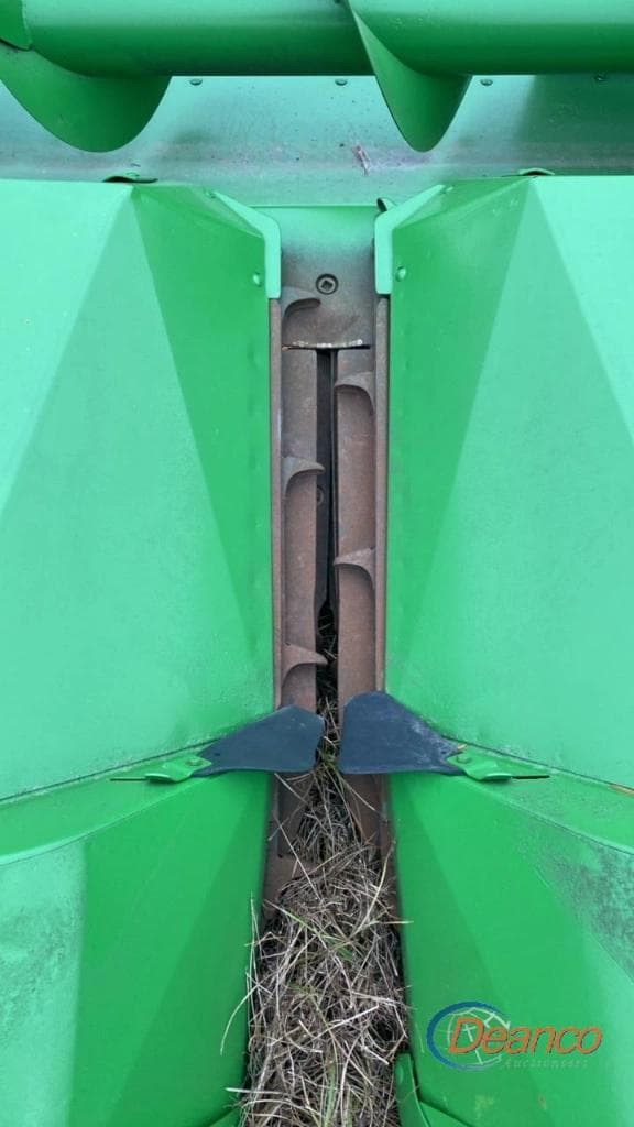 Image of John Deere 444 equipment image 2