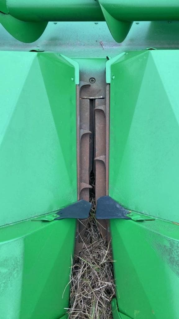 Image of John Deere 444 equipment image 2