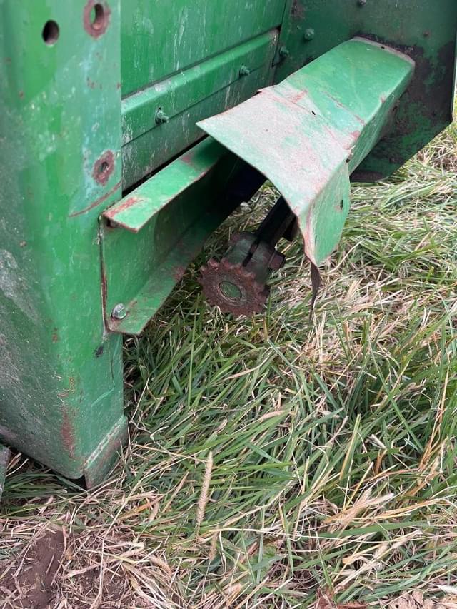 Image of John Deere 444 equipment image 3