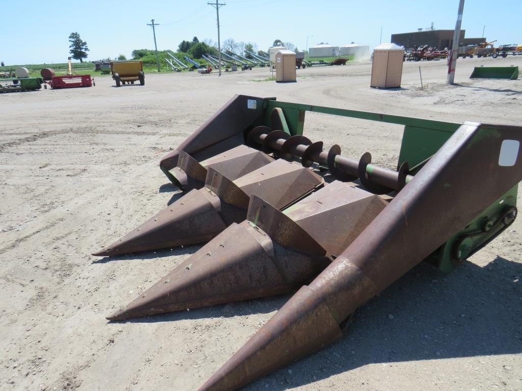 Image of John Deere 444 Primary image