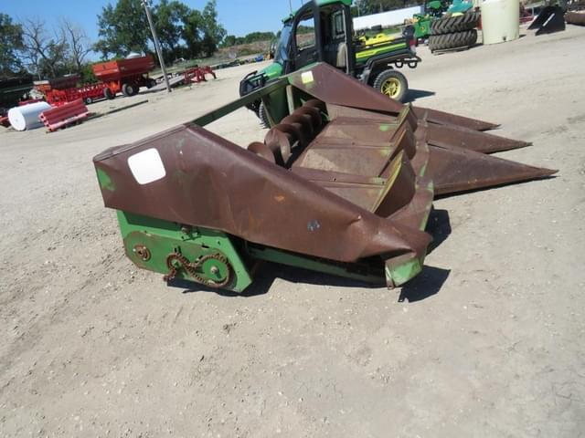 Image of John Deere 444 equipment image 4
