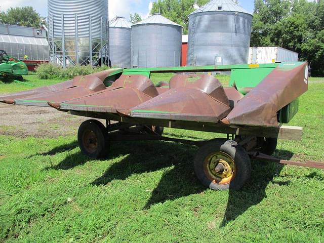 Image of John Deere 444 equipment image 2