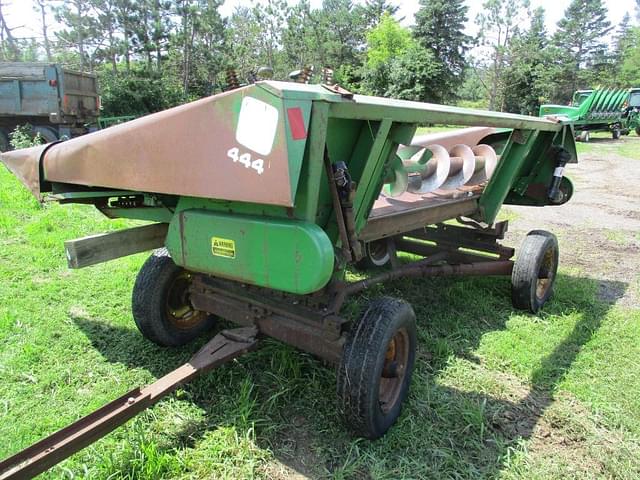 Image of John Deere 444 equipment image 4
