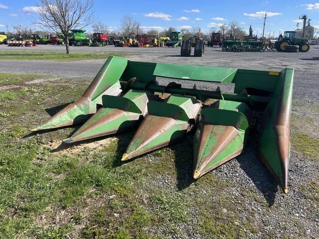 Image of John Deere 444 equipment image 1