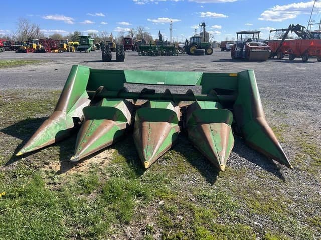 Image of John Deere 444 equipment image 2