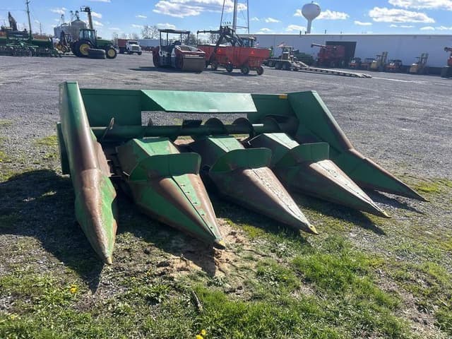 Image of John Deere 444 equipment image 3