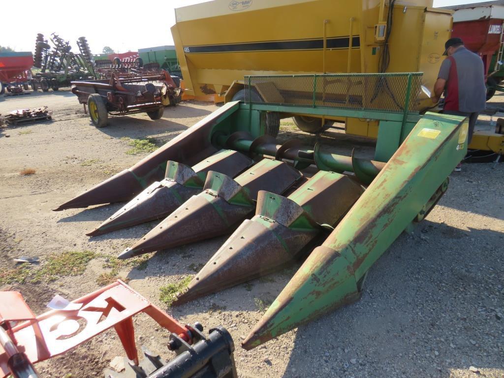 Image of John Deere 444 Primary image