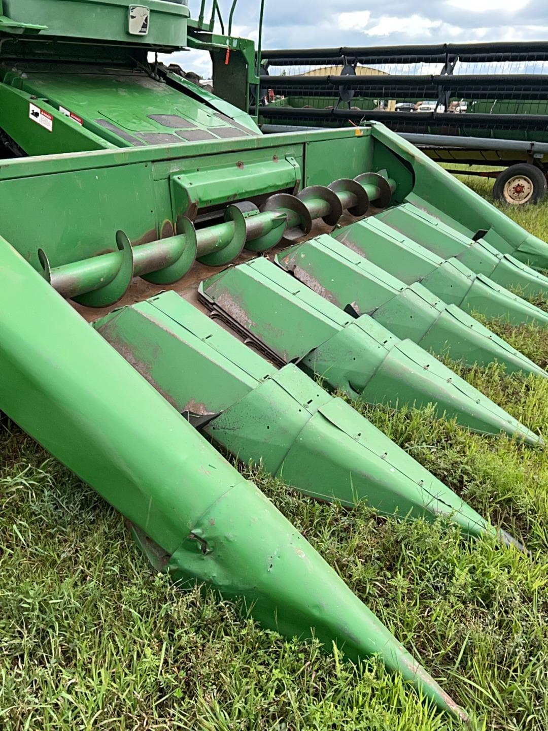 Image of John Deere 444 Primary image
