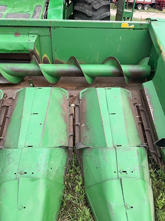 Image of John Deere 444 equipment image 3