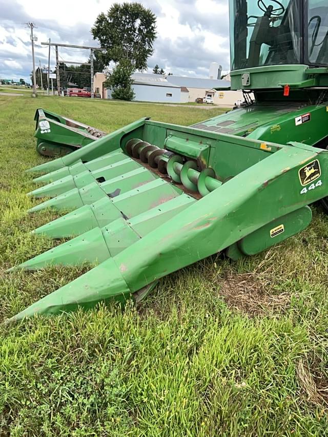 Image of John Deere 444 equipment image 2