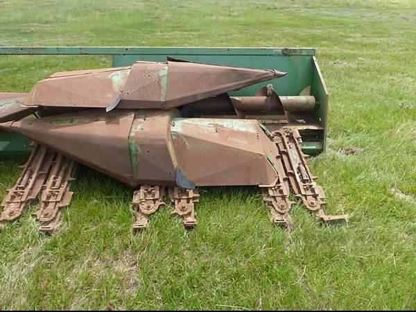 Image of John Deere 444 equipment image 2