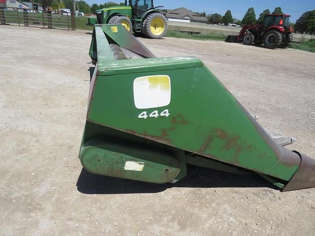 Image of John Deere 444 equipment image 3