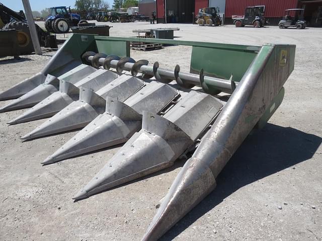 Image of John Deere 444 equipment image 1