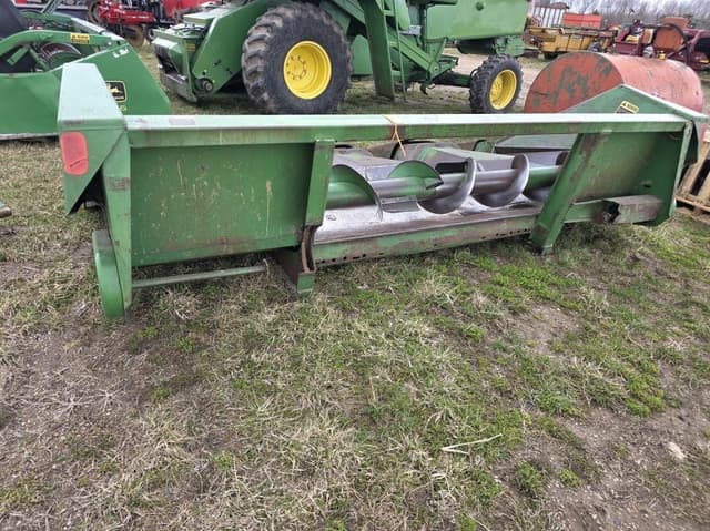 Image of John Deere 444 equipment image 1