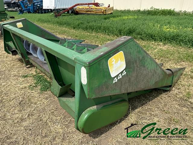Image of John Deere 444 equipment image 4