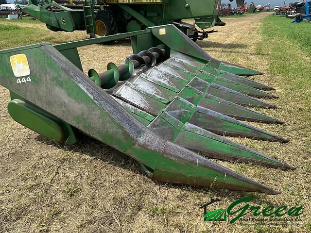 Image of John Deere 444 equipment image 3