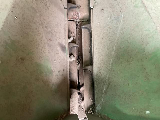 Image of John Deere 444 equipment image 4
