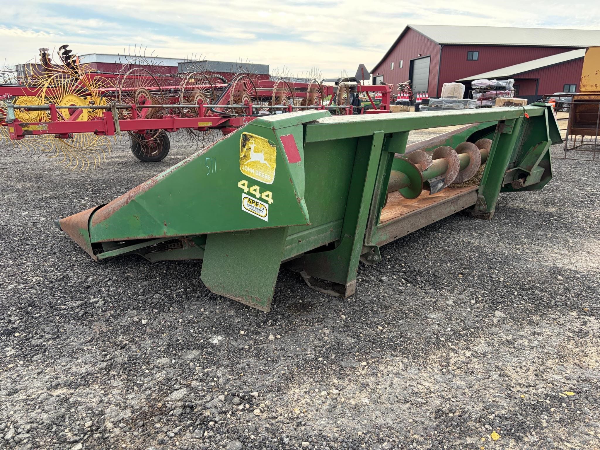 John Deere 444 Equipment Image0