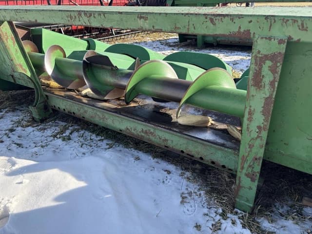 Image of John Deere 444 equipment image 4